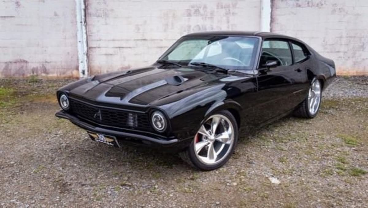 Ford Maverick customizado — veículo executado na oficina