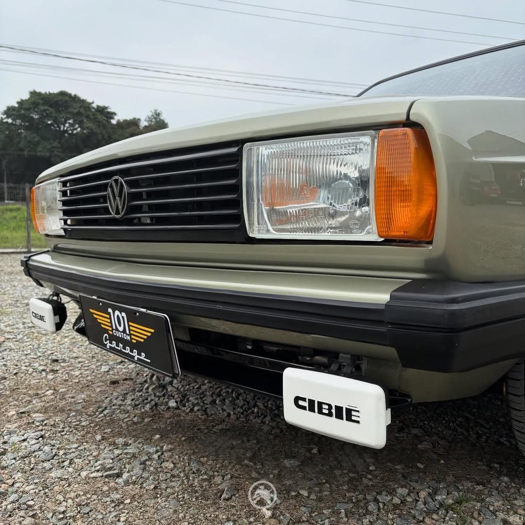 Customização Volkswagen Voyage 1982: Projeto Sleeper com Toques Anos 80 — imagem 6